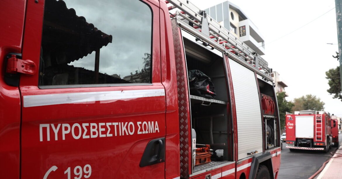 Κλειστή η Εθνική οδός Αθηνών – Θεσσαλονίκης λόγω φωτιάς στο ύψος των Μαλγάρων