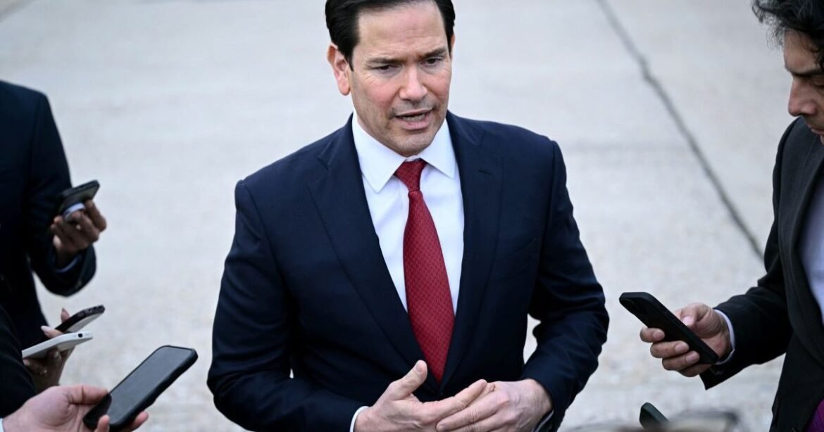 Ρούμπιο: Ο Ζελένσκι λέει ψέματα – Ουδέποτε οι εγγυήσεις ασφαλείας συνδέθηκαν με παραχώρηση του Ντονμπάς