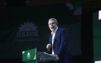 Συνέδριο ΠΑΣΟΚ-Γερουλάνος: «Οχι» σε συνεργασία με τη ΝΔ