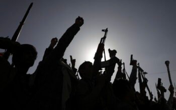 Επιτέθηκαν ξανά στο Ισραήλ οι Χούθι – Θα κλιμακώσουν επιχειρήσεις τους