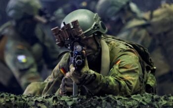 «Πράσινο φως» από Κομισιόν σε δάνειο 1,5 δισ. ευρώ για την άμυνα