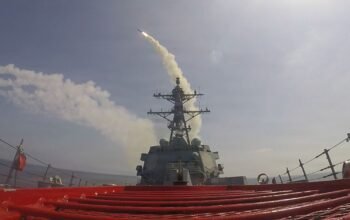 Bloomberg: Οι ΗΠΑ εξάντλησαν τα αποθέματα πυραύλων κρουζ ενός χρόνου για την επίθεση στο Ιράν