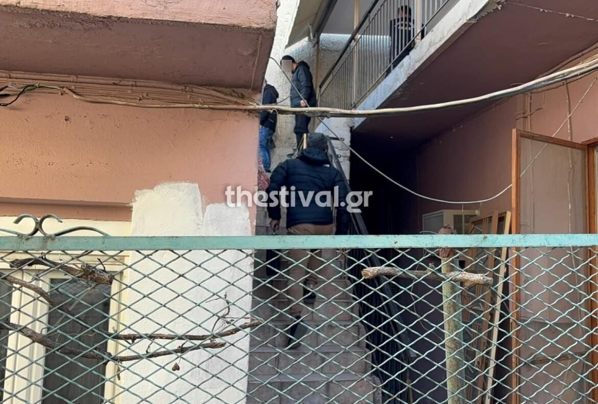 Θεσσαλονίκη: Εγκληματική ενέργεια «βλέπει» η ιατροδικαστής για την 59χρονη που εντοπίστηκε νεκρή – Είχε χτύπημα στο δεξί μάτι