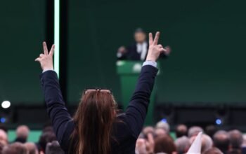 ΠΑΣΟΚ: Πρωτιά Καρχιμάκη για την Κεντρική Επιτροπή – δεύτερος πόλος ο Μανώλης Χριστοδουλάκης, πώς διαμορφώνονται οι συσχετισμοί δυνάμεων