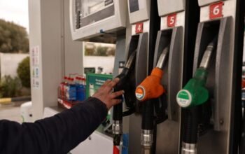 Βουλή: Με τις ψήφους ΝΔ και ΠΑΣΟΚ κυρώθηκε η ΠΝΠ για την επιδότηση στα καύσιμα