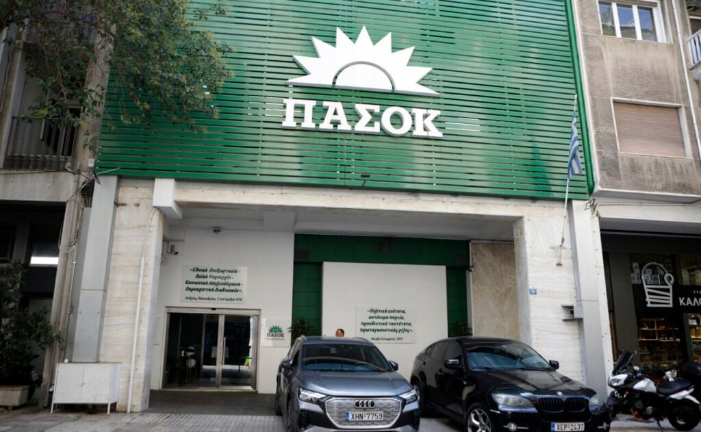 ΠΑΣΟΚ για ΟΠΕΚΕΠΕ: Μονόδρομος η αποπομπή εμπλεκόμενων υπουργών