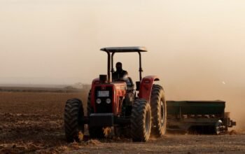 Άνοιξε η πλατφόρμα για επιστροφή ΦΠΑ στους 121.000 αγρότες ειδικού καθεστώτος