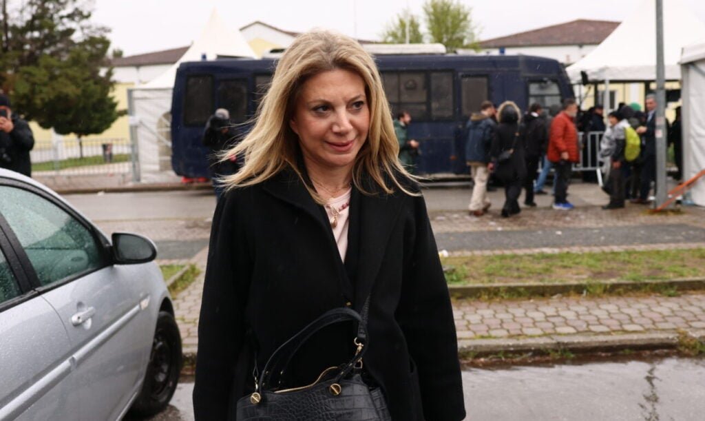 Την ίδρυση νέου κόμματος ανακοίνωσε η Καρυστιανού