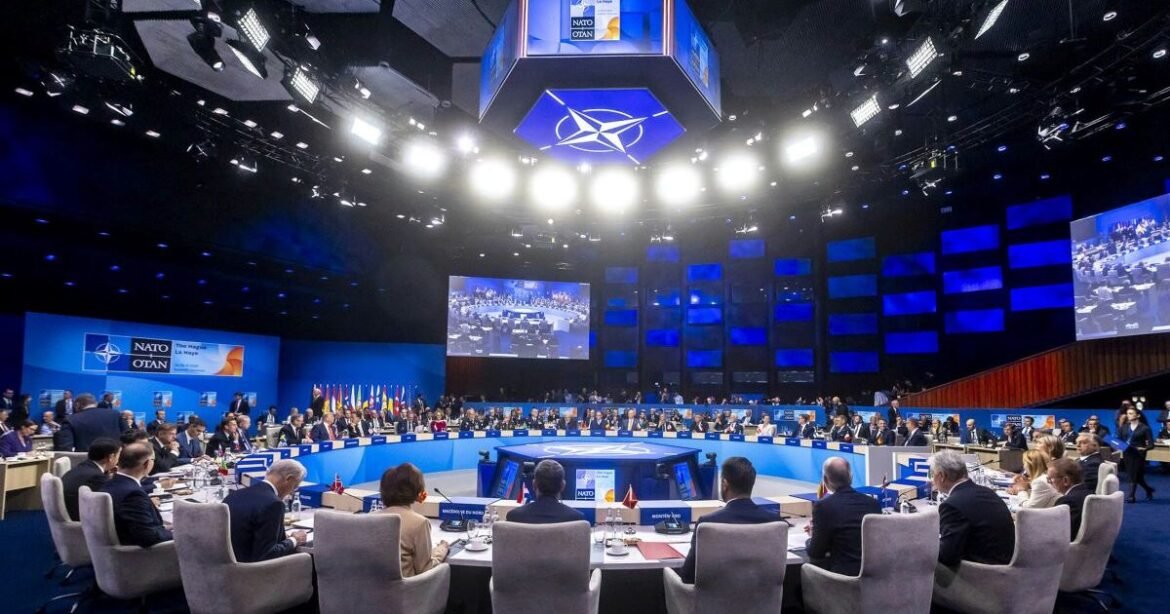 Μπορεί ο Τραμπ να αποσύρει τις ΗΠΑ από το ΝΑΤΟ – Τι ισχύει