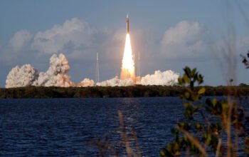 Το Artemis II της NASA ξεκίνησε το ταξίδι προς τη Σελήνη – Τι θα συμβεί στις επόμενες κρίσιμες ώρες (Βίντεο)