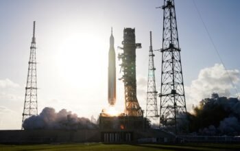 Απρόοπτα πριν και μετά την εκτόξευση του Artemis II προς τη Σελήνη – Το πρόβλημα με την… τουαλέτα