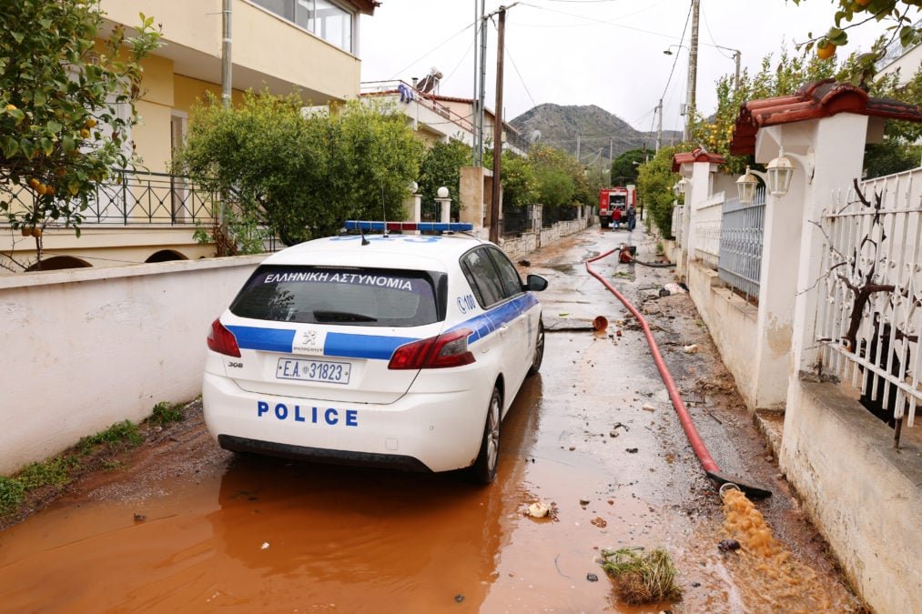 Κακοκαιρία Erminio: «Η απώλεια ζωής επισκιάζει τις καταστροφές που έχουμε» λέει ο δήμαρχος Μαραθώνα –