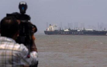 Την επόμενη μέρα για τα Στενά του Ορμούζ κανονίζουν Τεχεράνη και Ομάν