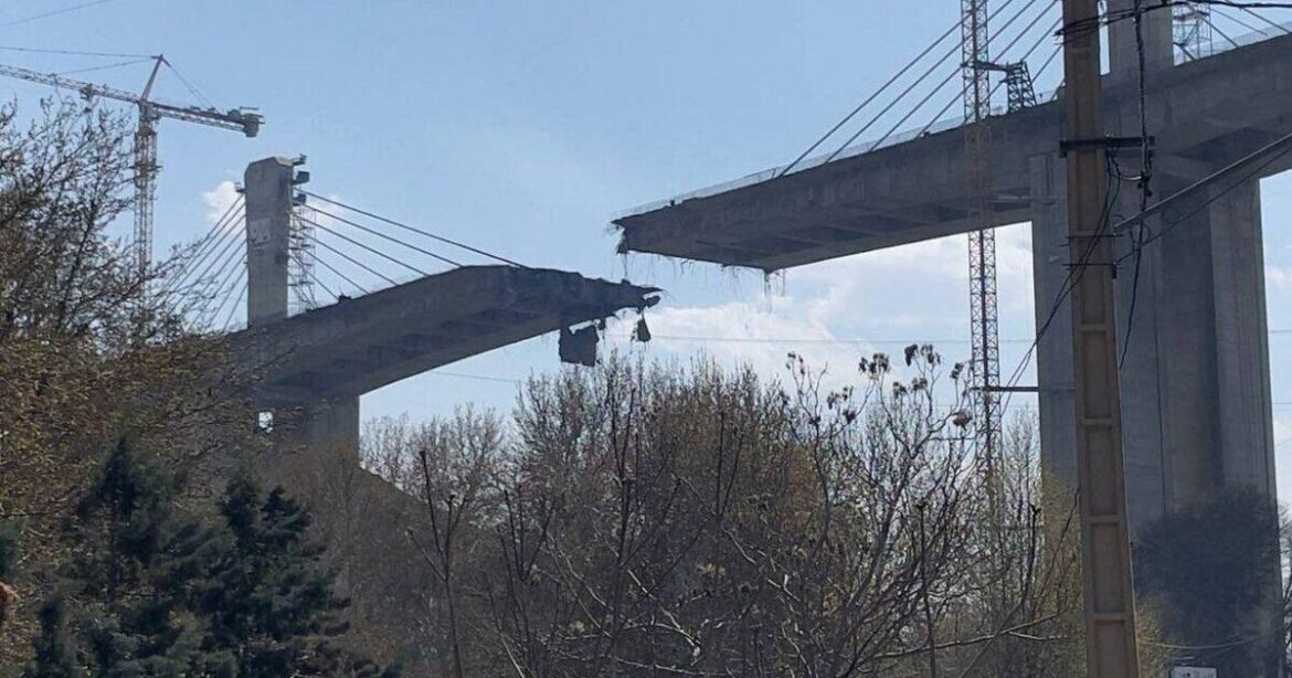 Axios: Οι ΗΠΑ χτύπησαν για πρώτη φορά πολιτικές υποδομές στο Ιράν – Προηγήθηκαν οι απειλές Τραμπ