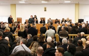 Σύλλογος Συγγενών Θυμάτων Τεμπών: Δεν θα δεχτούμε να γίνει η δίκη που αφορά τα παιδιά και τους αγαπημένους