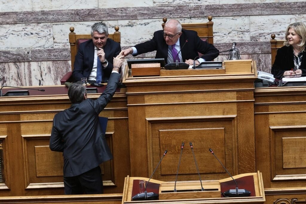 Κακλαμάνης: Προσβάσιμη στα κόμματα από το Σάββατο η δικογραφία για Λιβανό-Αραμπατζή