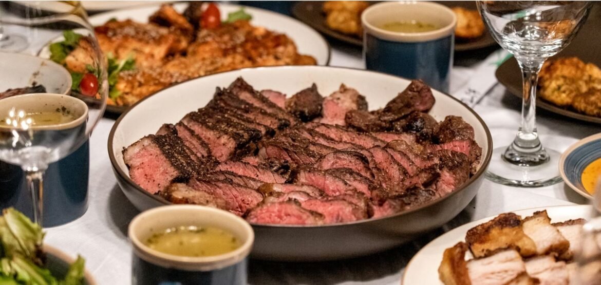 Πασχαλινό Τραπέζι: Οδηγίες για ασφαλείς αγορές τροφίμων και σωστή συντήρηση – Τι πρέπει να προσέξετε