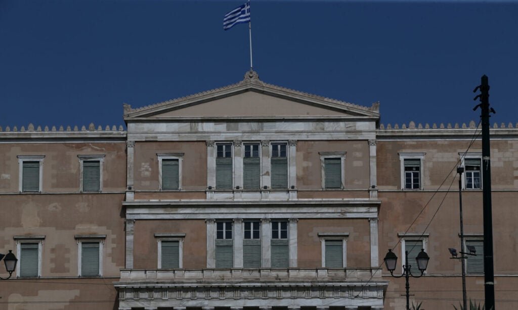 ΟΠΕΚΕΠΕ: Παράδοση της δικογραφίας στους 11 βουλευτές
