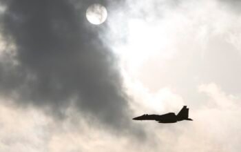 Ανοιχτό σε ειρηνευτικές συνομιλίες το Ιράν – Θρίλερ με τον αγνοούμενο Αμερικανό πιλότο