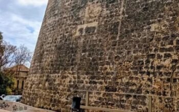 Τραγωδία στο Ηράκλειο: Κατέληξε 94χρονος που έπεσε από ύψος άνω των 8 μέτρων από τα ενετικά τείχη