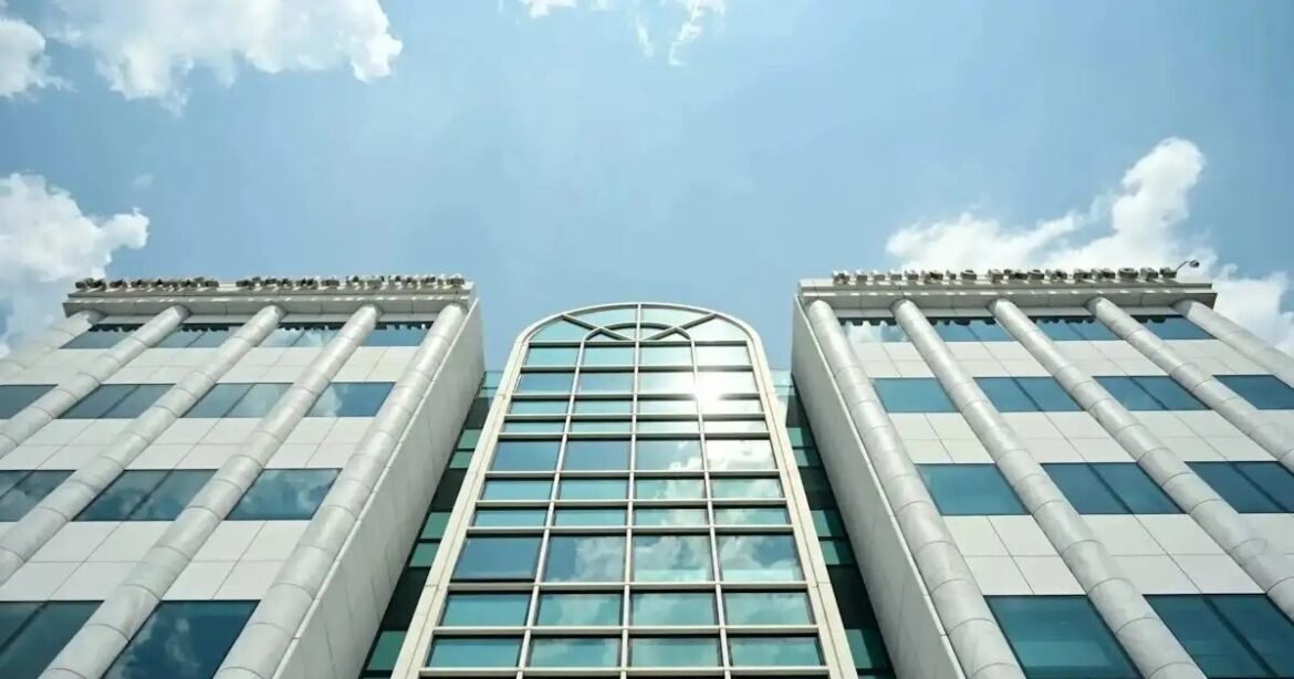 Euronext Athens: Η ιστορική επιστροφή και το νέο στοίχημα – Τα οφέλη της αναβάθμισης από τον MSCI και οι επιφυλάξεις