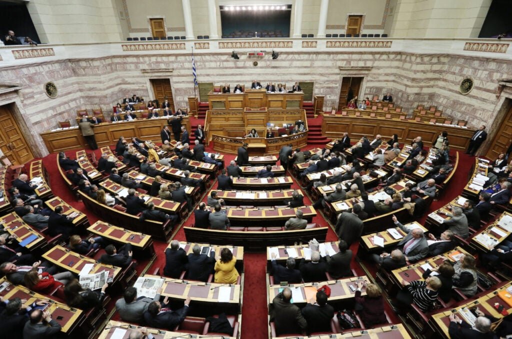 Μαρινάκης: Πιθανή η μείωση του αριθμού των βουλευτών