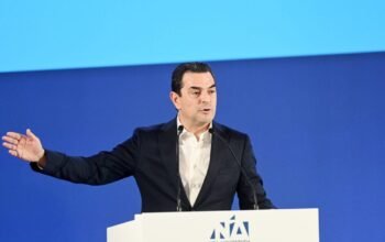 Σκρέκας: Ελέγχομαι, δεν κατηγορούμαι – με υπόμνημα στην Επιτροπή Δεοντολογίας η πλειονότητα των 11