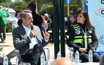 Μητσοτάκης: Ας δούμε το «μπαμπά μην τρέχεις» στον 21ο αιώνα – ψηφιακές κάμερες και κλήσεις, τέλος το σβήσιμο