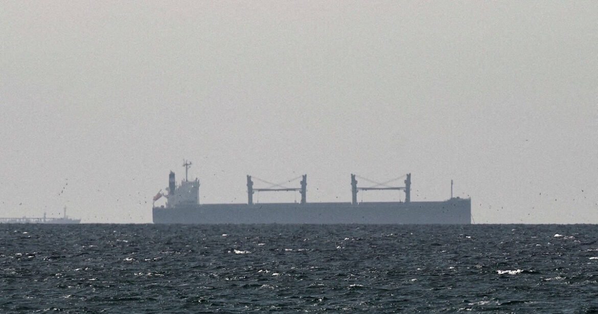 Η Ρωσία κερδίζει 10 δισ. ευρώ τον μήνα από τον αποκλεισμό των Στενών του Ορμούζ