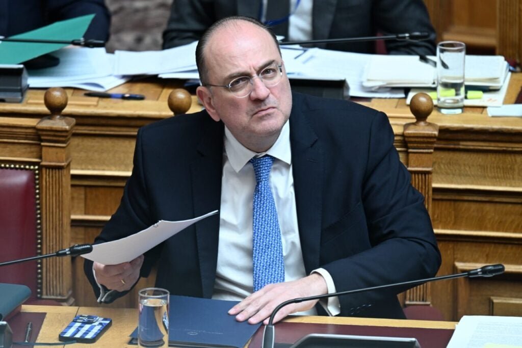 Κόντρα για το πτυχίο του Λαζαρίδη – τι απαντά ο υφυπουργός σε ΠΑΣΟΚ και ΣΥΡΙΖΑ