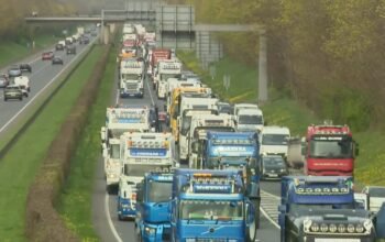 Ιρλανδία: Να «κατεβάσει» στρατό εναντίον των διαδηλώσεων για τα καύσιμα απειλεί η κυβέρνηση