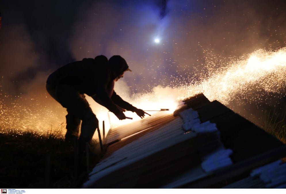 «Δεν είναι παιχνίδι – Δεν είναι αστείο – Δεν είναι παράδοση»: Το βίντεο της ΕΛ.ΑΣ. για τις κροτίδες με.. ακτινογραφίες τραυματιών