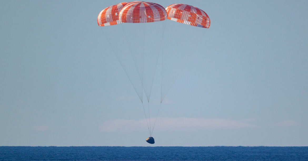 Επέστρεψαν στη Γη οι αστροναύτες της αποστολής Artemis II – Ασφαλής προσθαλάσσωση στον Ειρηνικό (Εικόνες, Βίντεο)