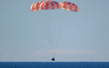 Επέστρεψαν στη Γη οι αστροναύτες της αποστολής Artemis II – Ασφαλής προσθαλάσσωση στον Ειρηνικό (Εικόνες, Βίντεο)
