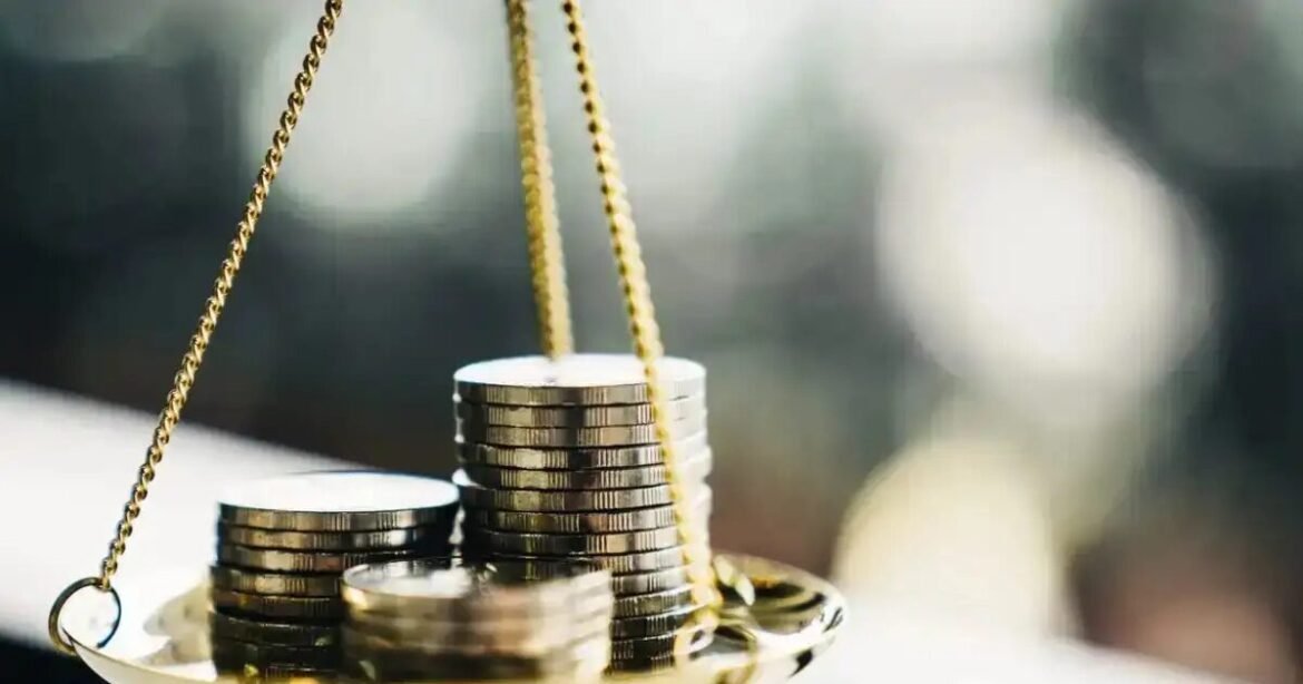 Μειώνεται το κόστος δανεισμού από τα ομόλογα – Προοπτική αναβάθμισης έως το 2029 για το ελληνικό Δημόσιο