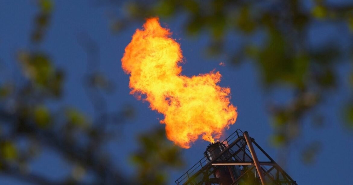 Σε άνοδο το πετρέλαιο, κοντά στα 100 δολάρια, καθώς οι επιθέσεις στη Μέση Ανατολή ασκούν πίεση στις διπλωματικές προσπάθειες