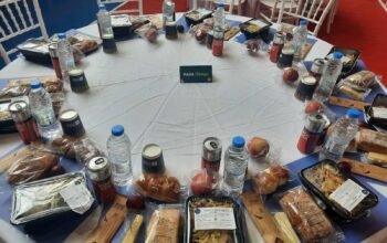 Δούκας: «Η Αθήνα ανοίγει την αγκαλιά της» – 1300 Πασχαλινά Γεύματα Αγάπης σε ευάλωτους συμπολίτες μας