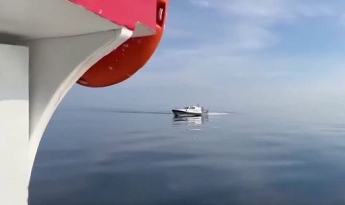 Βίντεο: Τούρκος αλιέας επιχείρησε να ψαρέψει παράνομα δίπλα στην ελληνική βραχονησίδα Ζουράφα