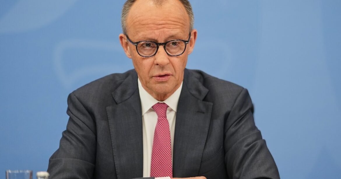 Έκτακτα μέτρα στη Γερμανία για τον πόλεμο: Μείωση φόρων στα καύσιμα – Επίδομα 1.000 ευρώ στους εργαζόμενους