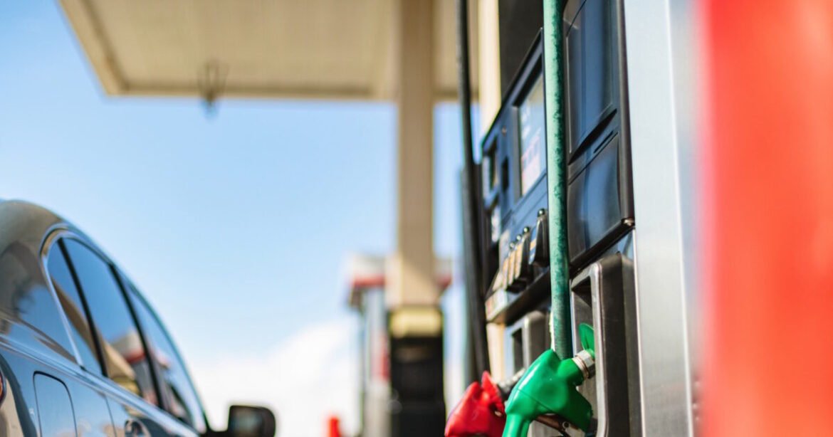 Η Γερμανία μειώνει τον φόρο στα καύσιμα για να προστατεύσει τους καταναλωτές από την εκτόξευση των τιμών