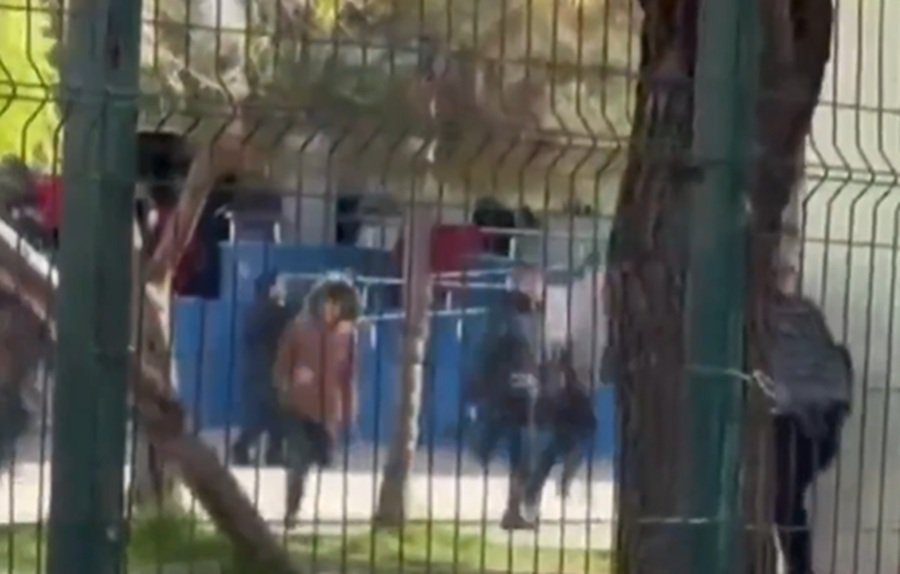 Ένοπλη επίθεση σε λύκειο στην Τουρκία: Τουλάχιστον 16 τραυματίες – Πρώην μαθητής ο δράστης που αυτοκτόνησε (βίντεο)