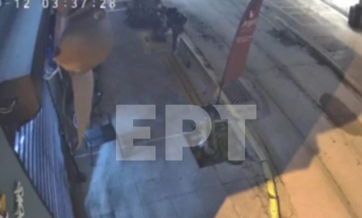 Διαρρήκτης για «κλάματα» στην Πολίχνη Θεσσαλονίκης: Επιχείρησε να μπει σε καφεκοπτείο, αλλά έπεσε από ύψος