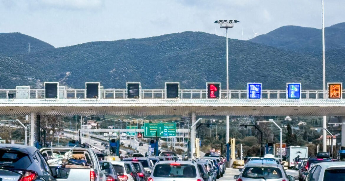 Επιστροφή εκδρομέων του Πάσχα: Μποτιλιάρισμα στην Κορίνθου – Αθηνών από Αγίους Θεοδώρους μέχρι Μέγαρα