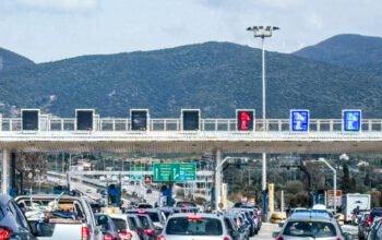 Επιστροφή εκδρομέων του Πάσχα: Αυξημένη κίνηση στις εθνικές οδούς – Μποτιλιάρισμα σε Κηφισό και Αττική Οδό