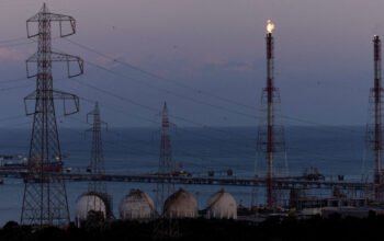 Συνεχίζεται η πτώση στις τιμές πετρελαίου με φόντο σενάρια ειρήνης ΗΠΑ – Ιράν