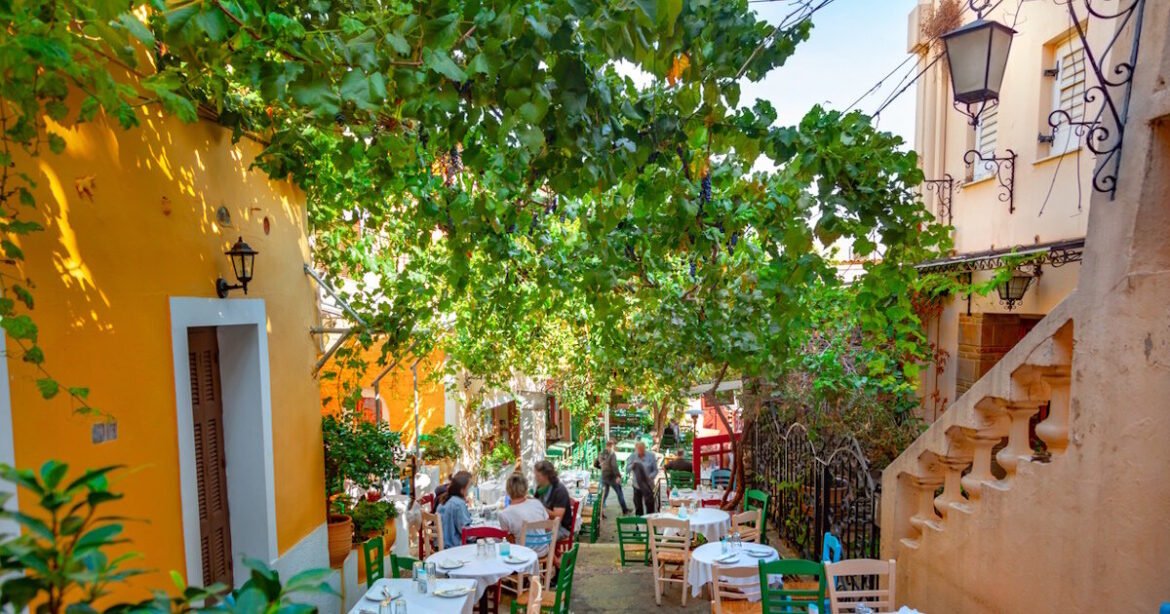 Κοινωνικός Τουρισμός: 1η Μαΐου ανοίγει το πρόγραμμα με επιταγές σε 300.000 δικαιούχους για έως 12 δωρεάν διανυκτερεύσεις