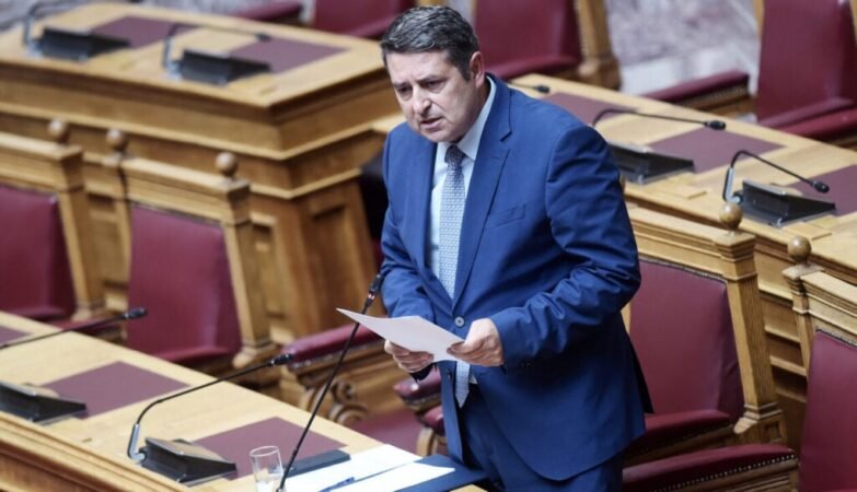 Σοβαρή, αλλά ελεγχόμενη η κατάσταση του Γιώργου Μυλωνάκη – Τι είπε ο γιατρός που τον χειρούργησε