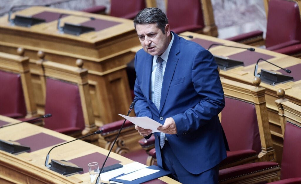 Σοβαρή, αλλά ελεγχόμενη η κατάσταση του Γιώργου Μυλωνάκη – Τι είπε ο γιατρός που τον χειρούργησε