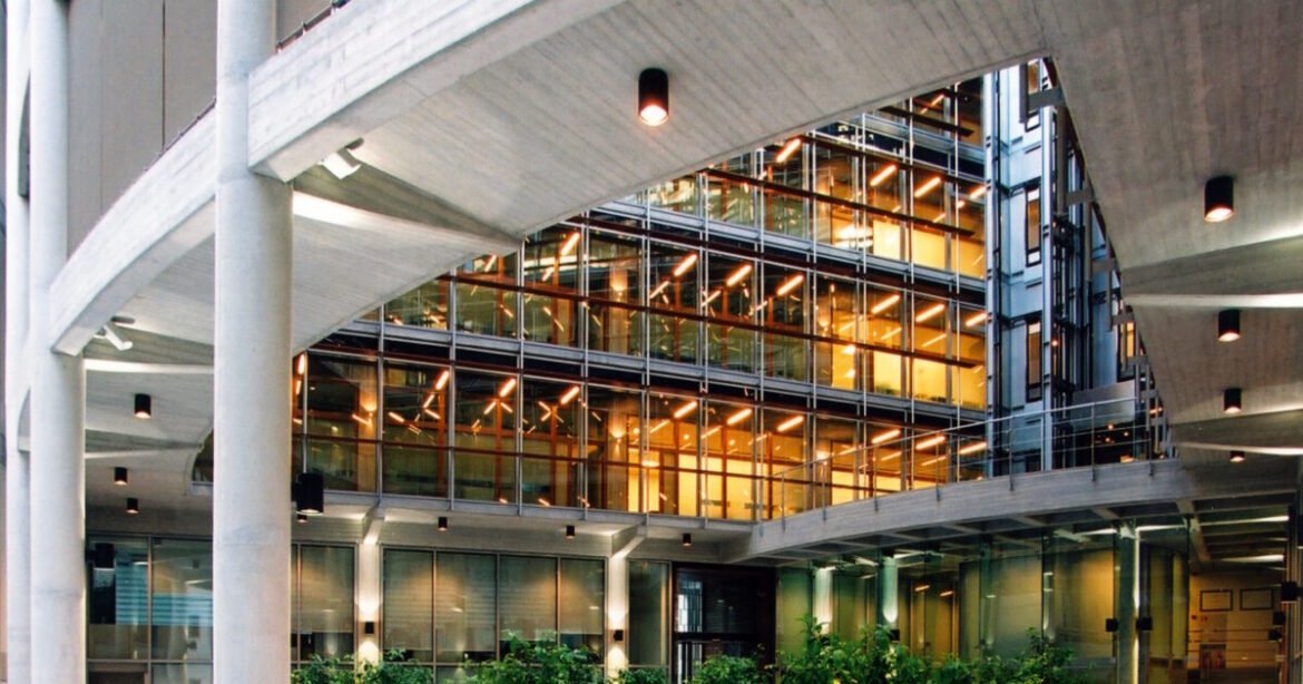 ΓΕΚ ΤΕΡΝΑ: Η Santander βλέπει αξία στις παραχωρήσεις και ανεβάζει τον πήχη για την μετοχή στα 53 ευρώ