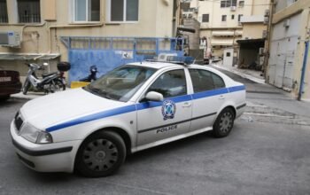 Αιματηρή ληστεία στο Μεταξουργείο – Του άρπαξε το τσαντάκι και τον μαχαίρωσε